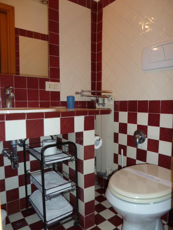 Hotel Sutrium Habitación foto